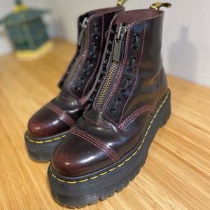 Doc Martens vegan Sinclair platform boots